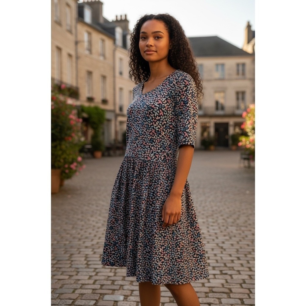 Lands End Women's Short Sleeve Blue Pink Floral Cotton Blend Fit Flare Dress M